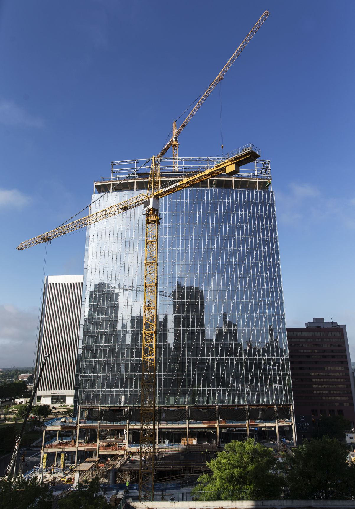600 Canal Place -- 417 feet